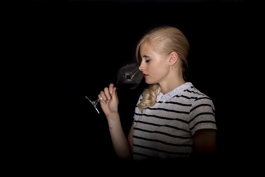 Atelier d'œnologie dans le noir : Le Vin sans Étiquette