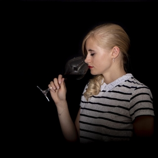 Atelier d'œnologie dans le noir : Le Vin sans Étiquette